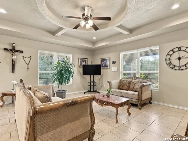 685 Clear Lake Loop Poteet, TX 78065
