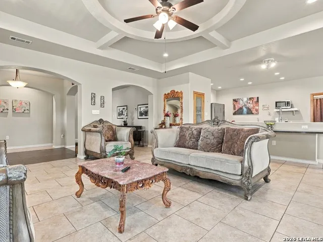 685 Clear Lake Loop Poteet, TX 78065