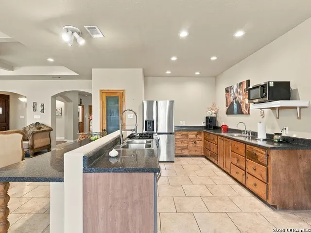 685 Clear Lake Loop Poteet, TX 78065