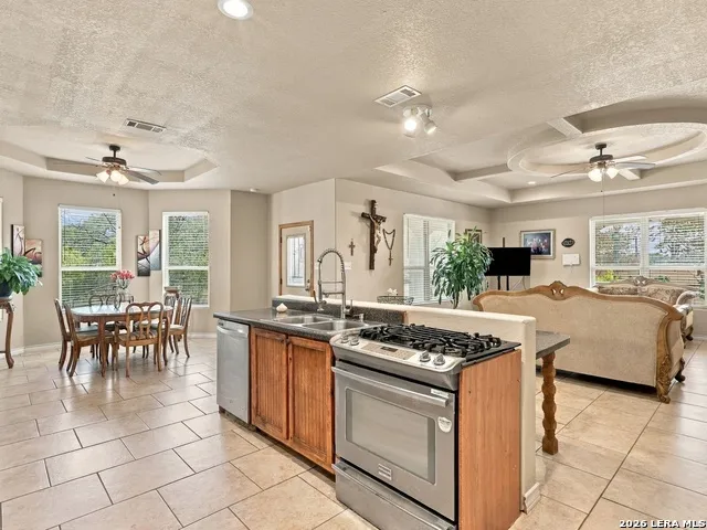 685 Clear Lake Loop Poteet, TX 78065
