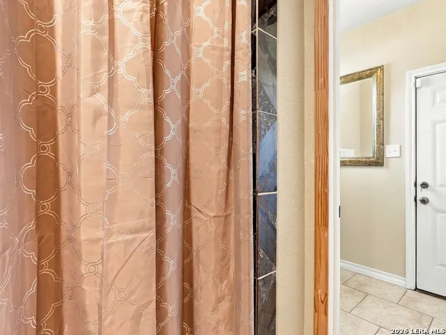685 Clear Lake Loop Poteet, TX 78065