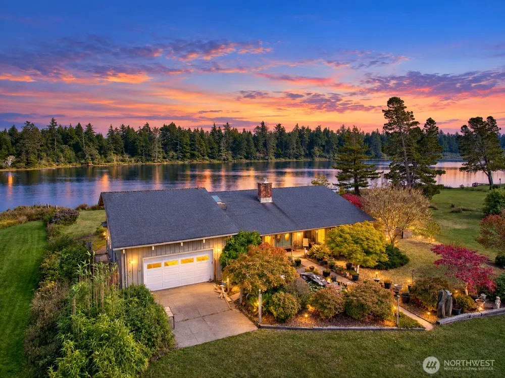 2210 177th Lane Long Beach, WA 98631