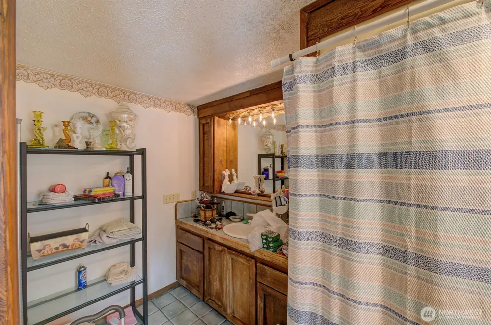 2210 177th Lane Long Beach, WA 98631