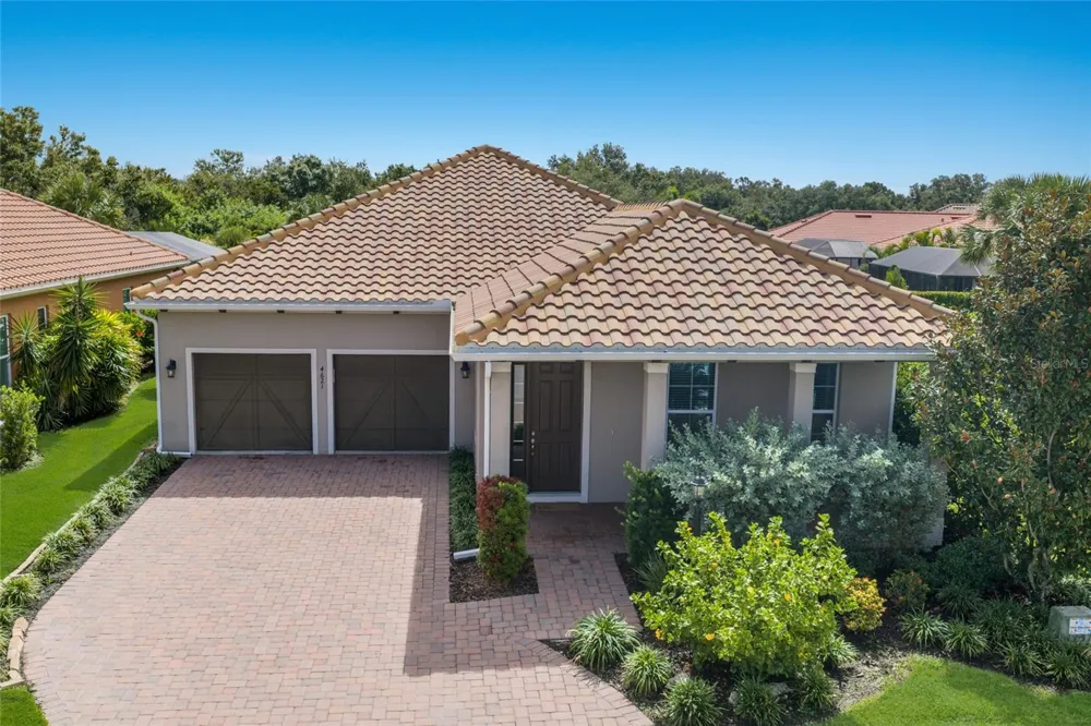4621 ROYAL DORNOCH CIRCLE Bradenton, FL 34211