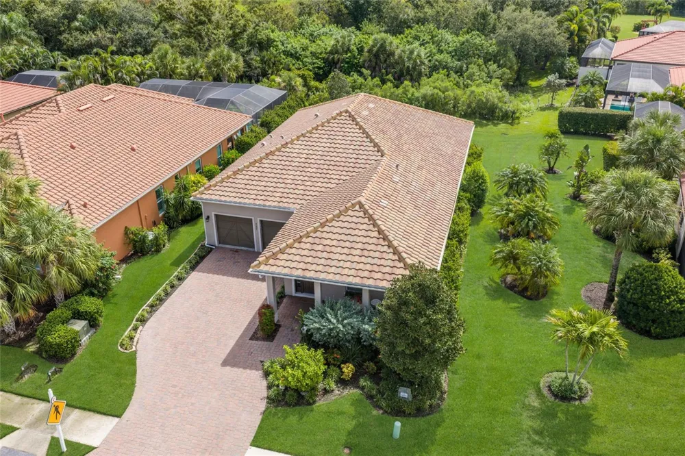 4621 ROYAL DORNOCH CIRCLE Bradenton, FL 34211
