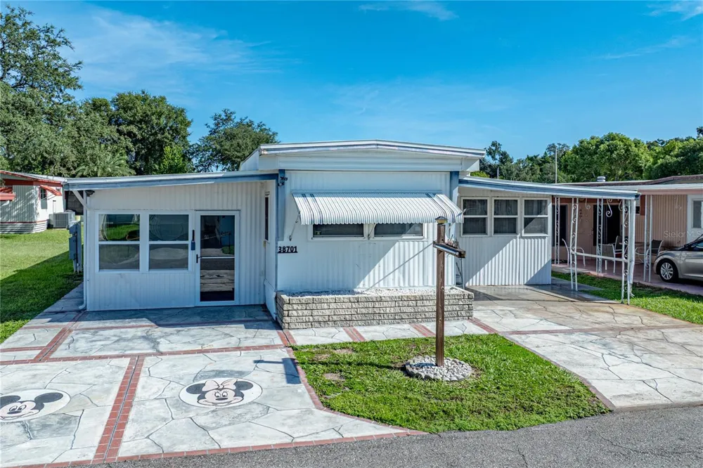 38701 REMORA AVENUE Zephyrhills, FL 33542