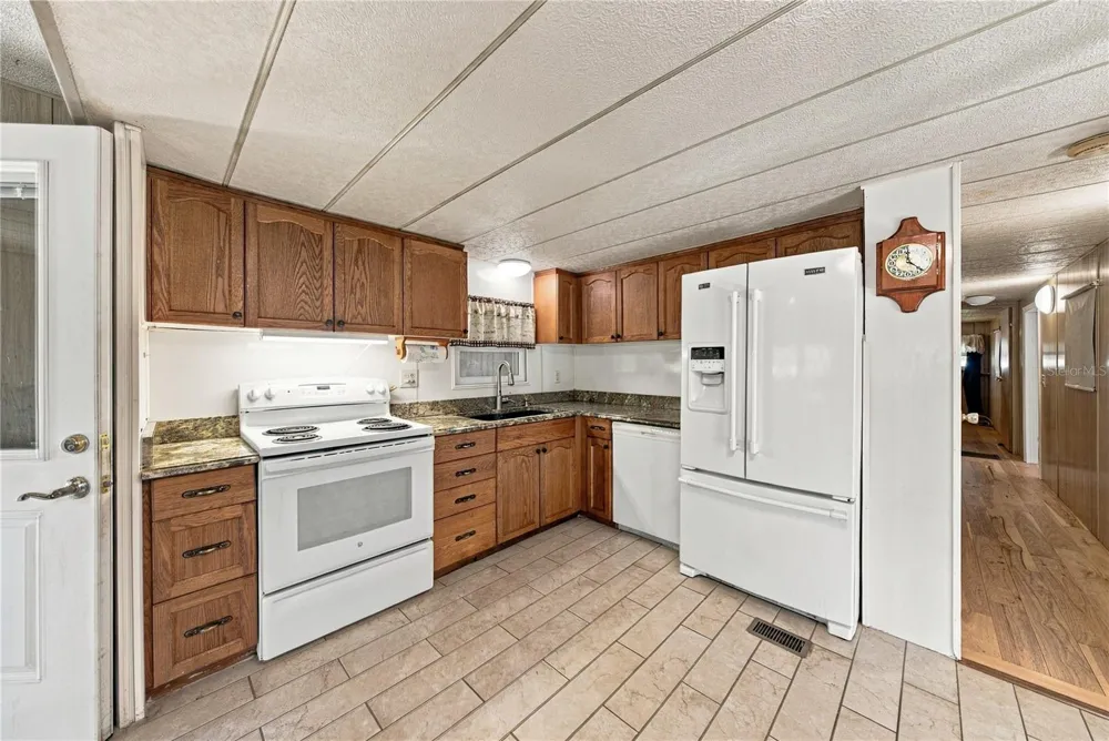38701 REMORA AVENUE Zephyrhills, FL 33542