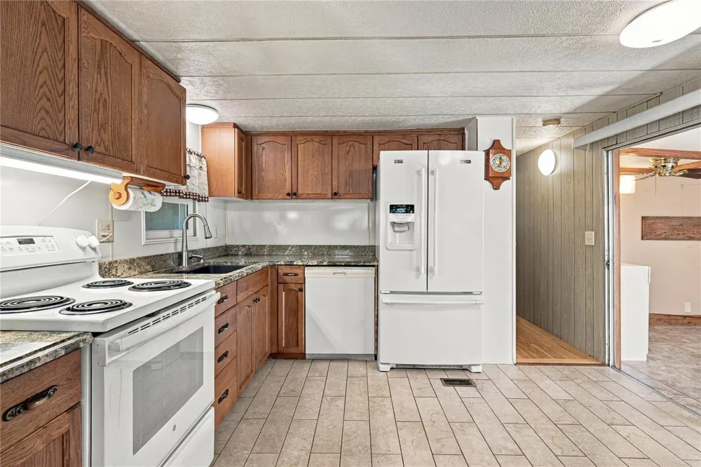 38701 REMORA AVENUE Zephyrhills, FL 33542