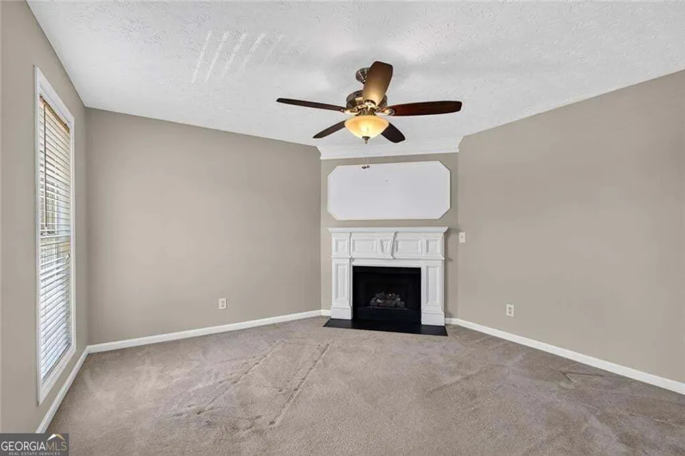 17 Creekview CT Acworth, GA 30101