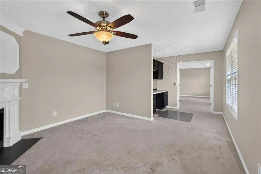 17 Creekview CT Acworth, GA 30101
