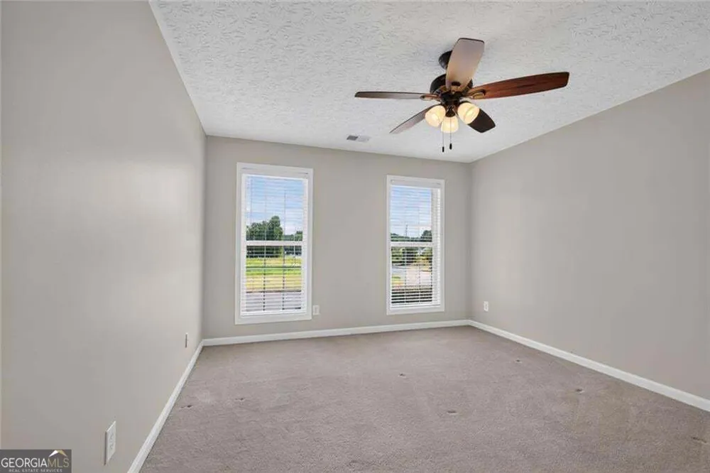 17 Creekview CT Acworth, GA 30101