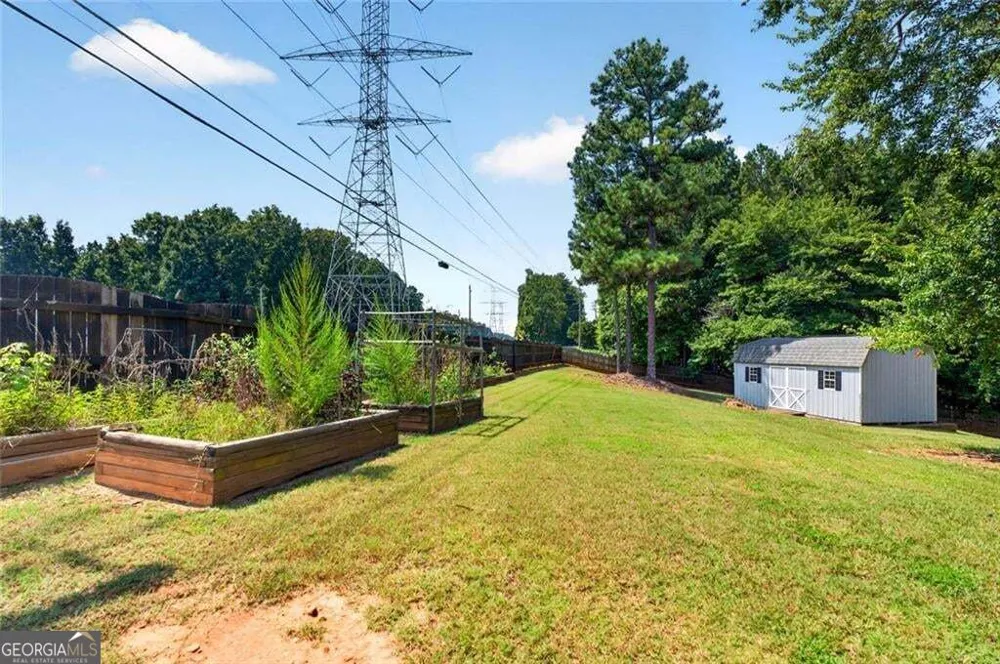 17 Creekview CT Acworth, GA 30101