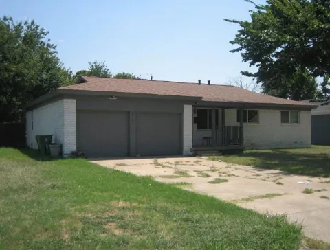 2716 Cedar Park Boulevard