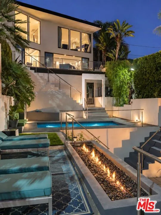 8380 Hollywood Boulevard Los Angeles, CA 90069