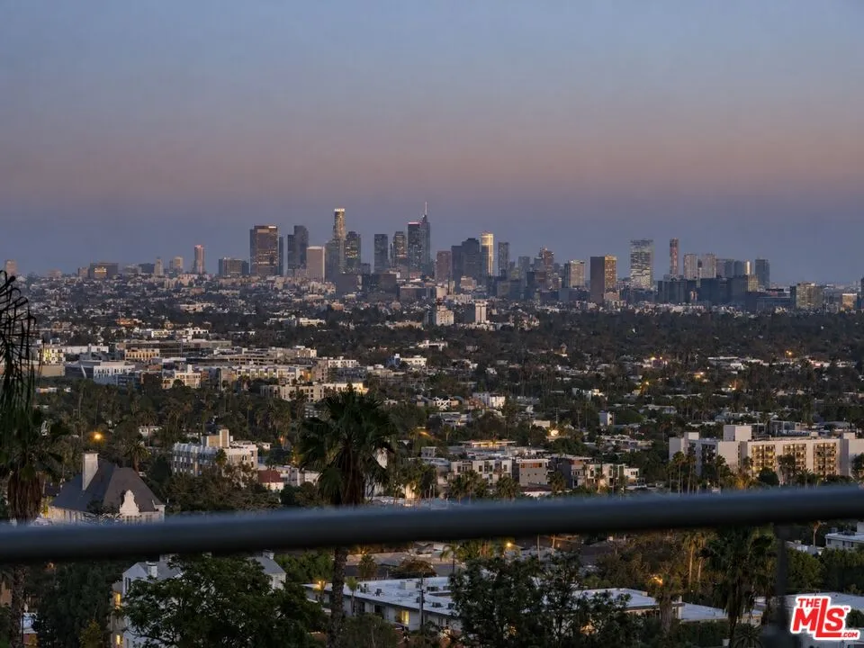 8380 Hollywood Boulevard Los Angeles, CA 90069