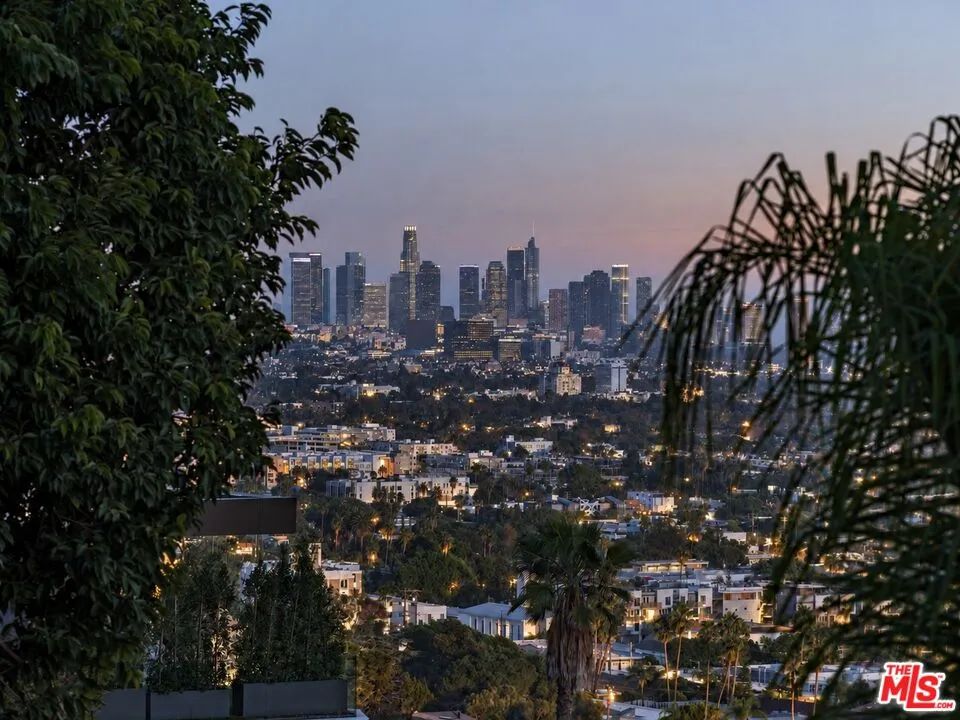 8380 Hollywood Boulevard Los Angeles, CA 90069