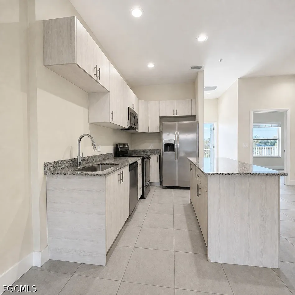 SW 8th Place #205 Cape Coral, FL 33914