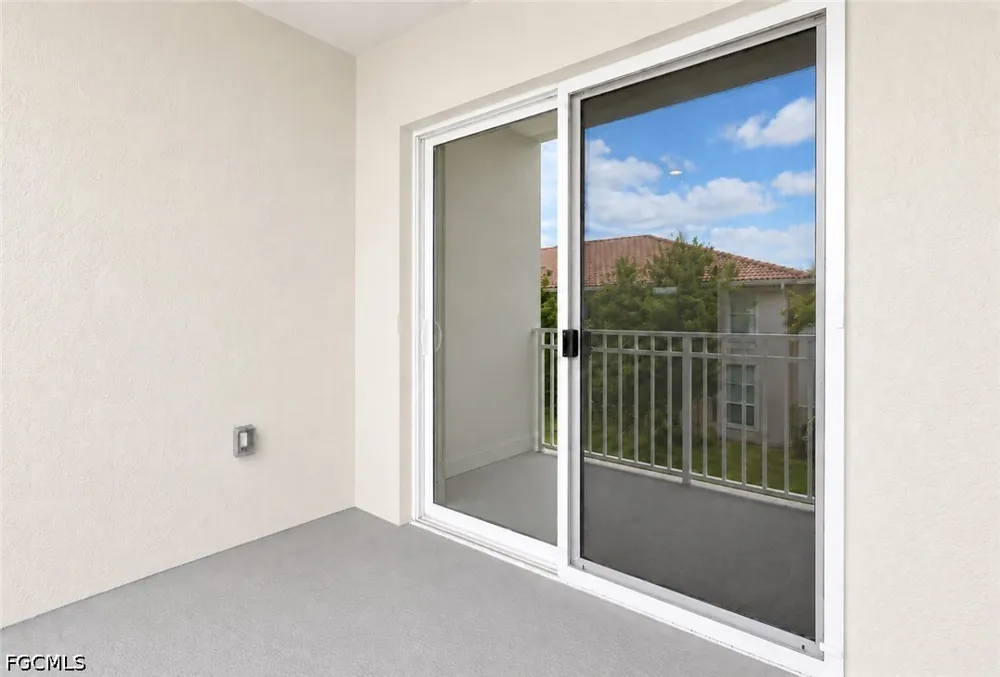 SW 8th Place #205 Cape Coral, FL 33914