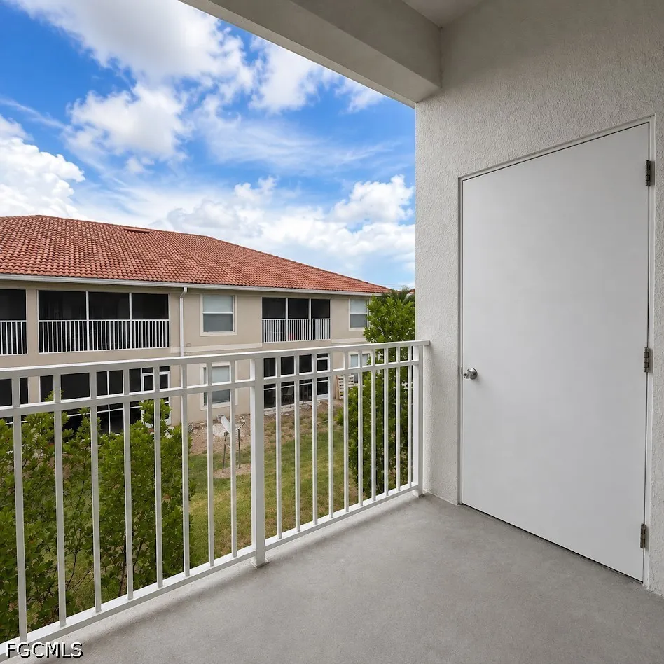 SW 8th Place #205 Cape Coral, FL 33914
