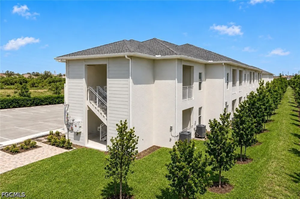 SW 8th Place #205 Cape Coral, FL 33914