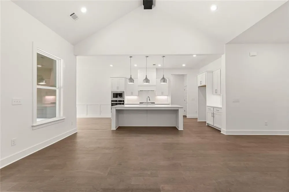 8340 Creekside Overlook Drive Gainesville, GA 30506