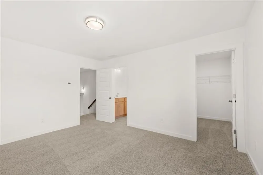 8340 Creekside Overlook Drive Gainesville, GA 30506