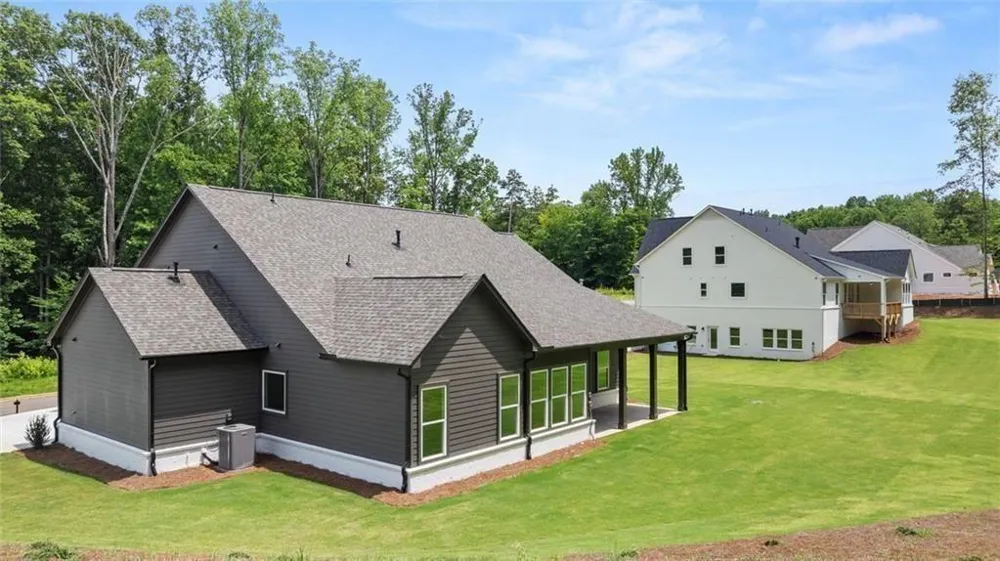 8340 Creekside Overlook Drive Gainesville, GA 30506