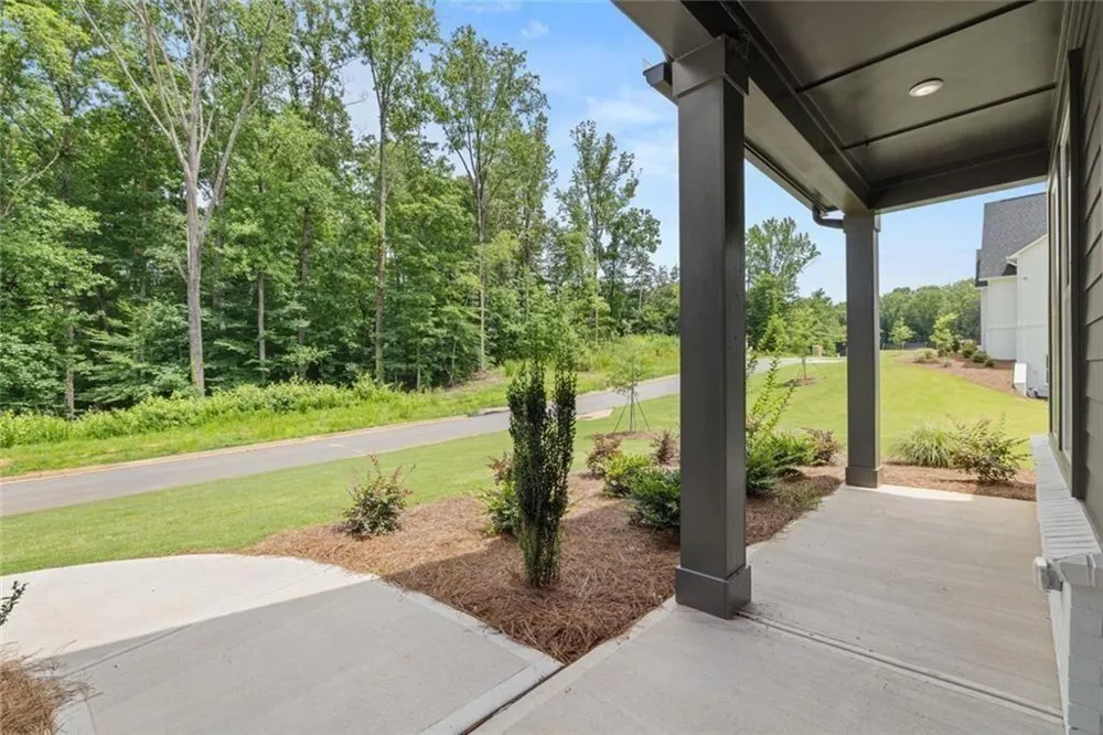 8340 Creekside Overlook Drive Gainesville, GA 30506