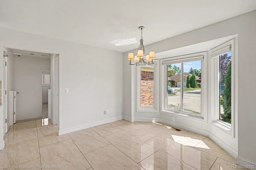 2585 Tiverton Drive Sterling Heights City, MI 48310