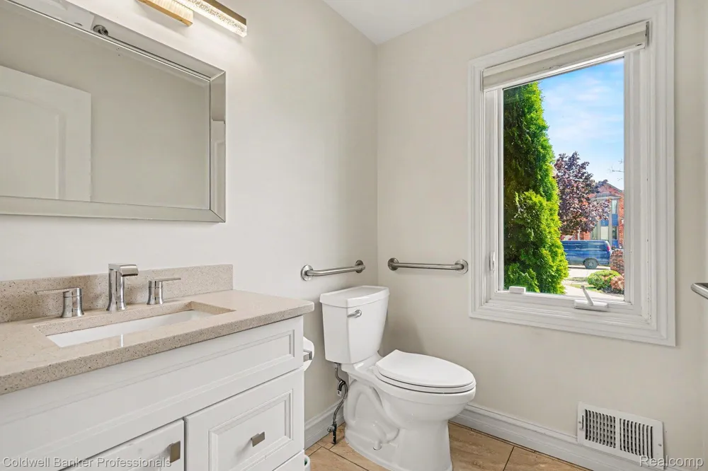 2585 Tiverton Drive Sterling Heights City, MI 48310