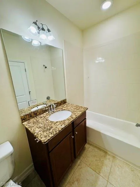 7792 BRISTOL CIRCLE Naples, FL 34120
