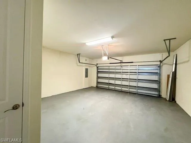 7792 BRISTOL CIRCLE Naples, FL 34120