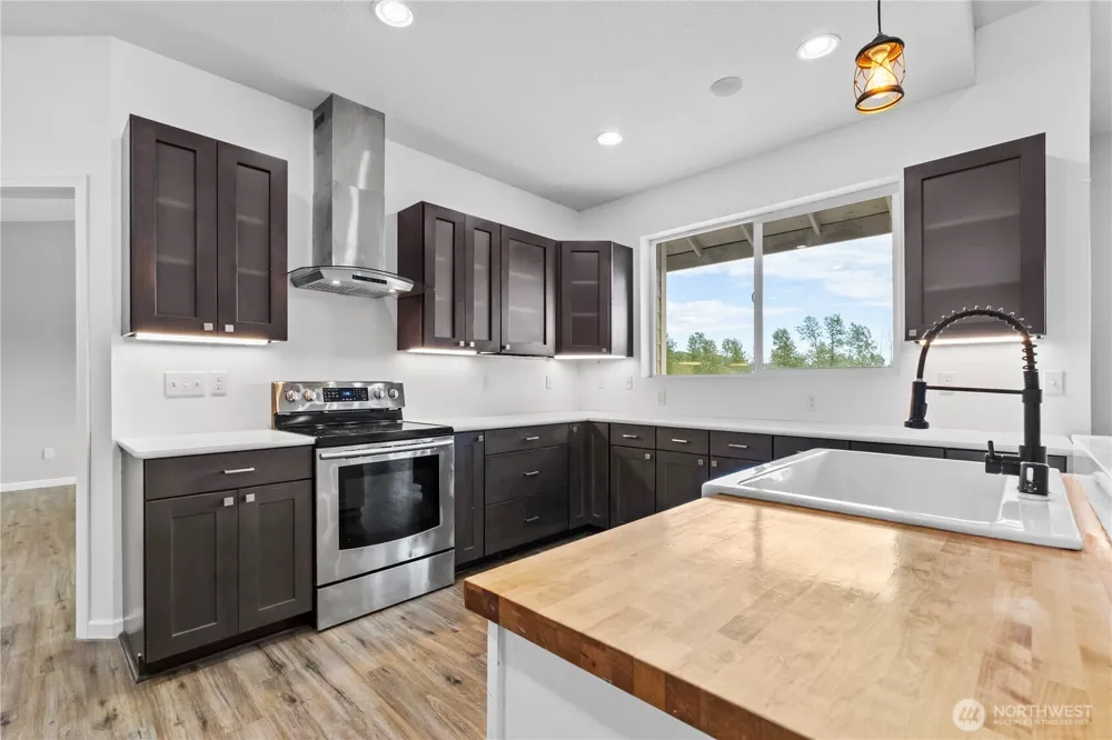 249 Flatt Road Kelso, WA 98626