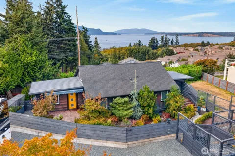 5016 Channel View Lane
