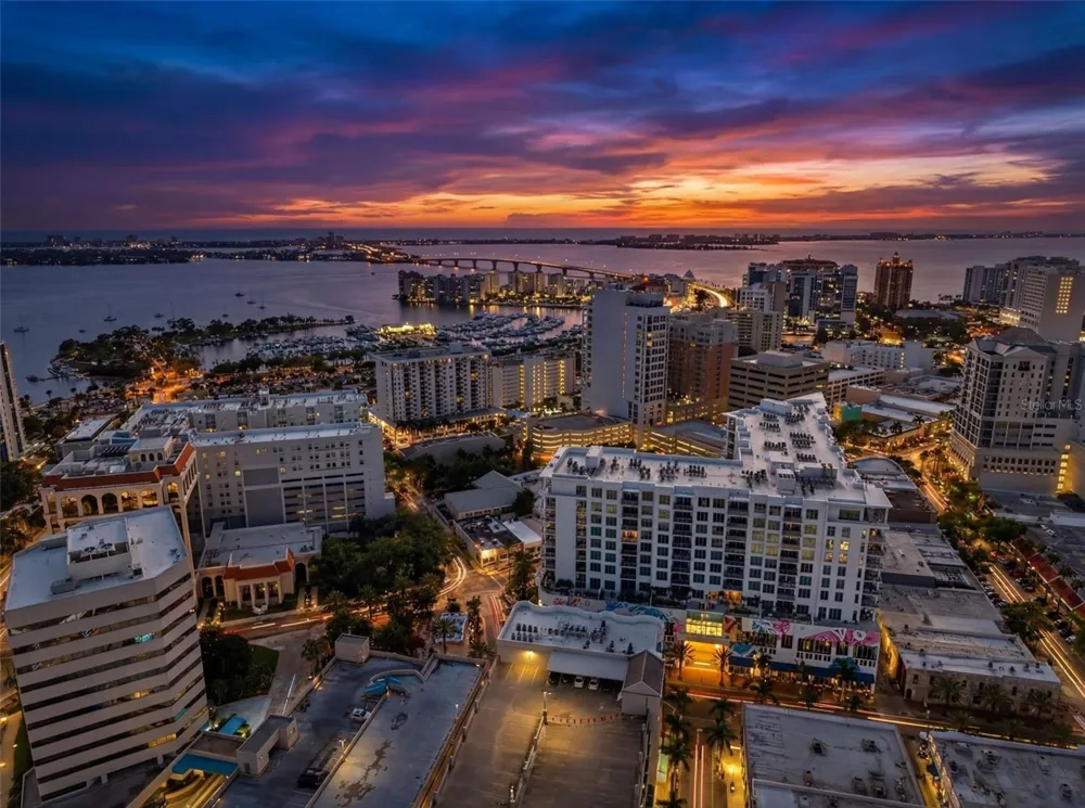 111 S PINEAPPLE AVENUE #716 Sarasota, FL 34236