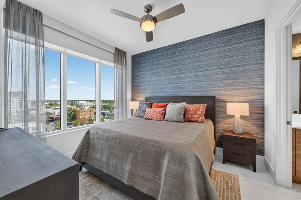 111 S PINEAPPLE AVENUE #716 Sarasota, FL 34236