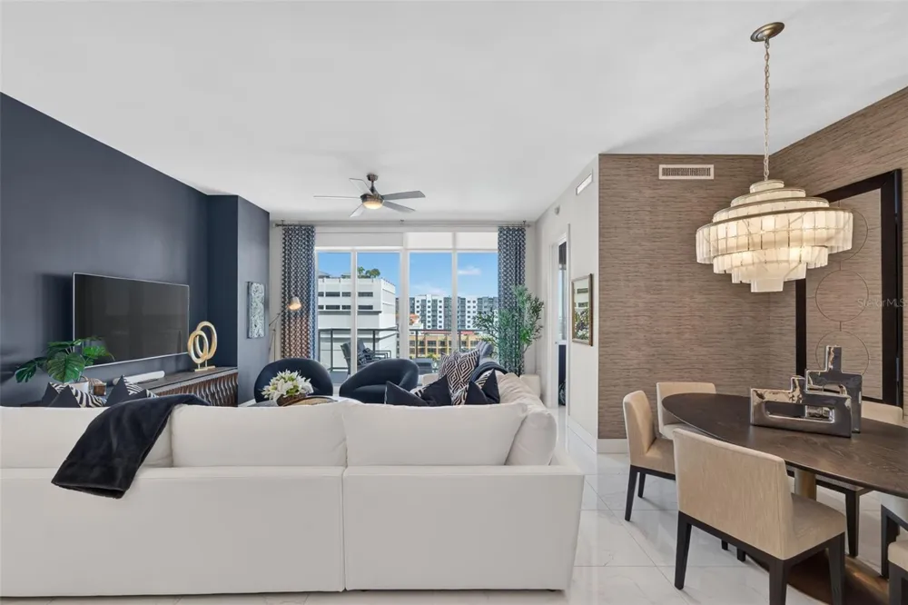 111 S PINEAPPLE AVENUE #716 Sarasota, FL 34236