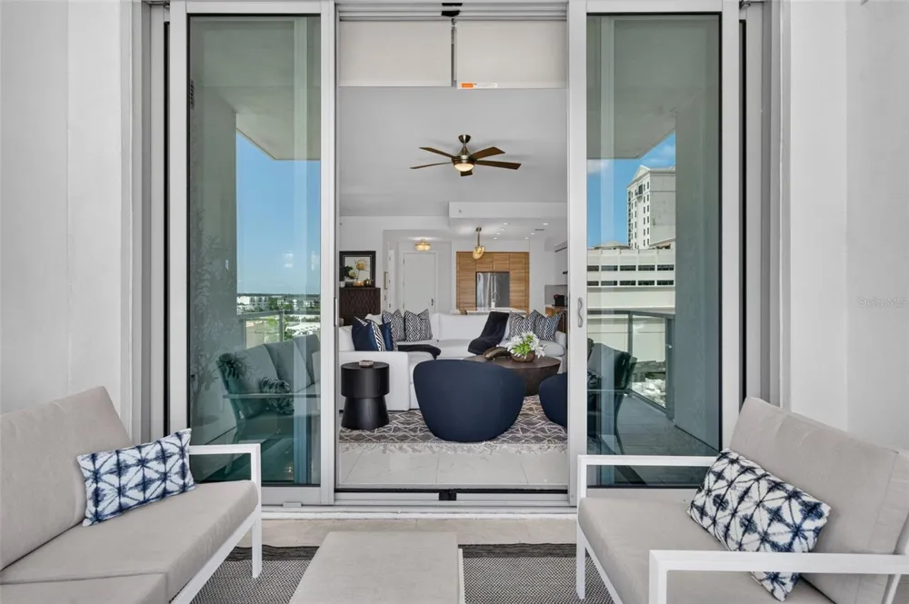 111 S PINEAPPLE AVENUE #716 Sarasota, FL 34236