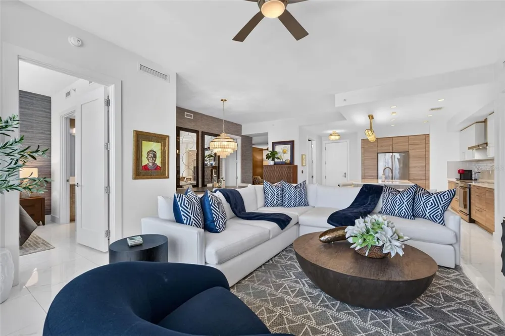 111 S PINEAPPLE AVENUE #716 Sarasota, FL 34236