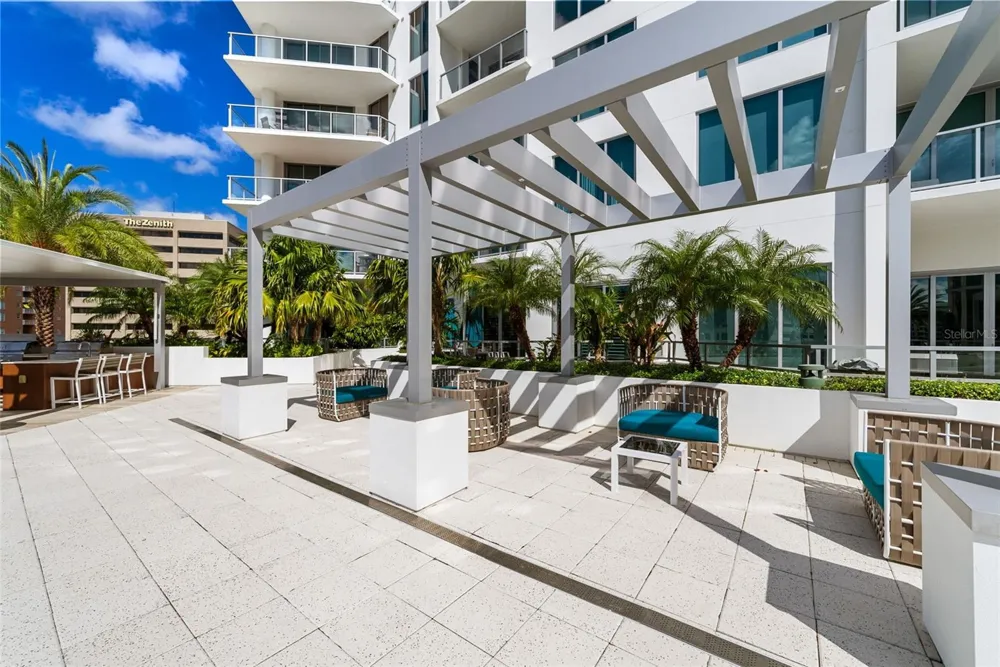111 S PINEAPPLE AVENUE #716 Sarasota, FL 34236