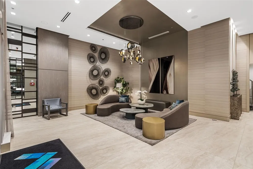 111 S PINEAPPLE AVENUE #716 Sarasota, FL 34236