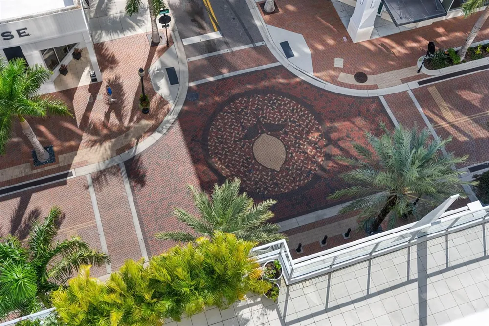 111 S PINEAPPLE AVENUE #716 Sarasota, FL 34236