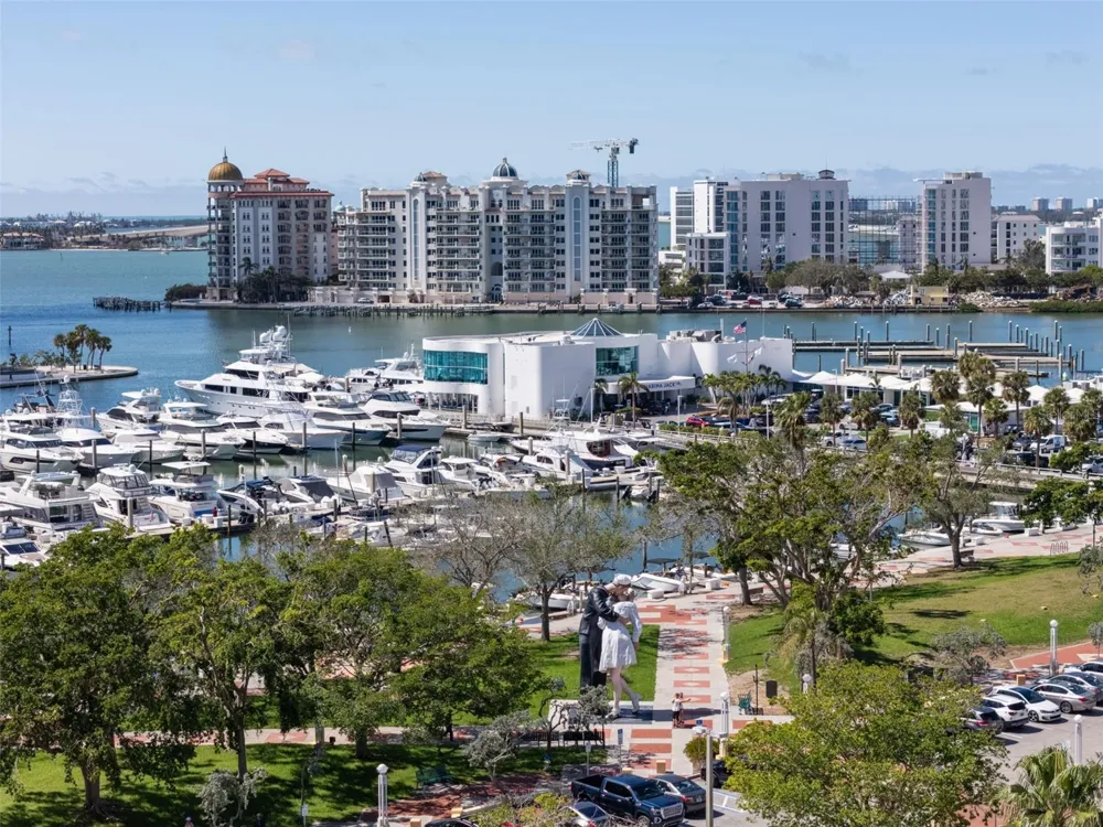 111 S PINEAPPLE AVENUE #716 Sarasota, FL 34236