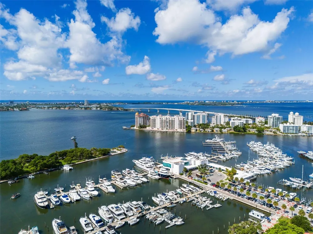 111 S PINEAPPLE AVENUE #716 Sarasota, FL 34236
