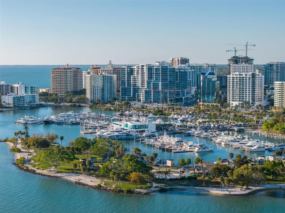 111 S PINEAPPLE AVENUE #716 Sarasota, FL 34236