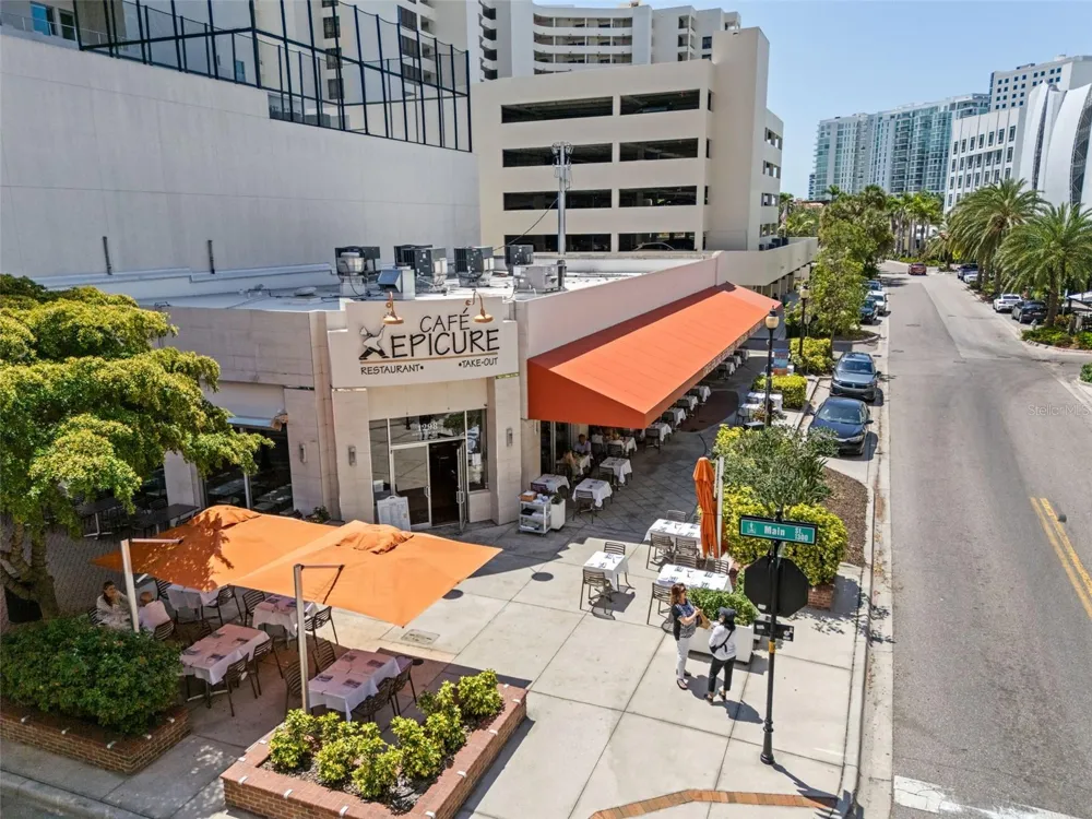 111 S PINEAPPLE AVENUE #716 Sarasota, FL 34236