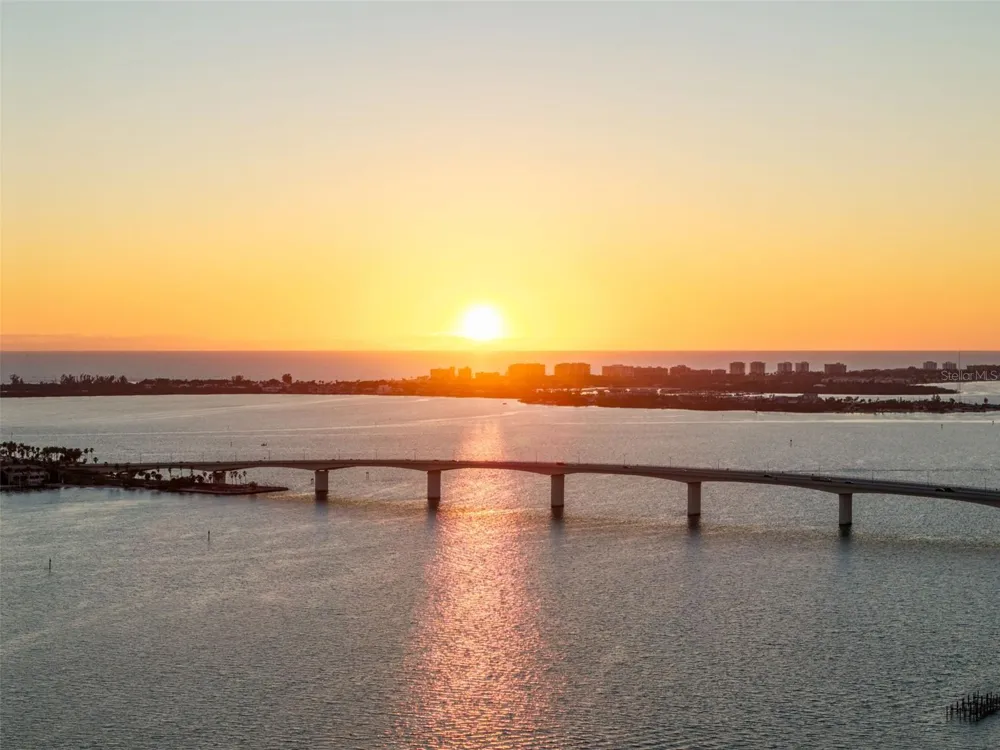 111 S PINEAPPLE AVENUE #716 Sarasota, FL 34236