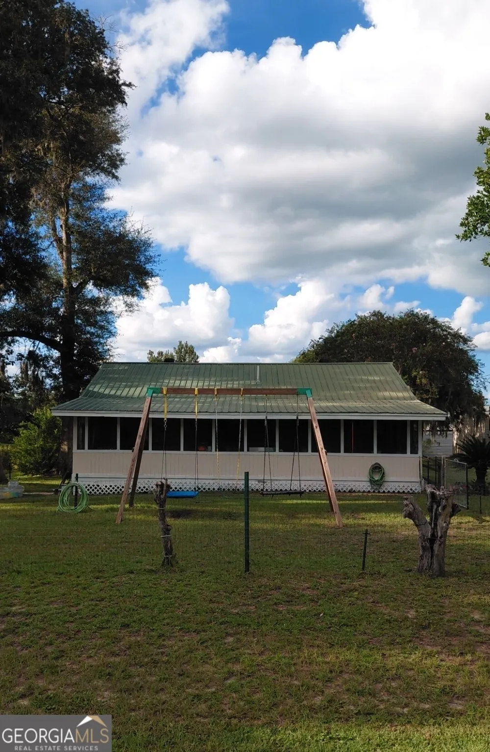 41 Sheridan ST Saint George, GA 31562