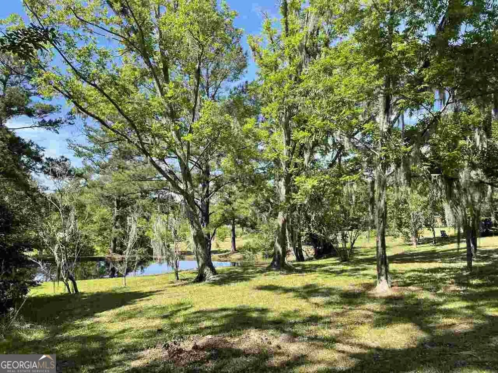 41 Sheridan ST Saint George, GA 31562