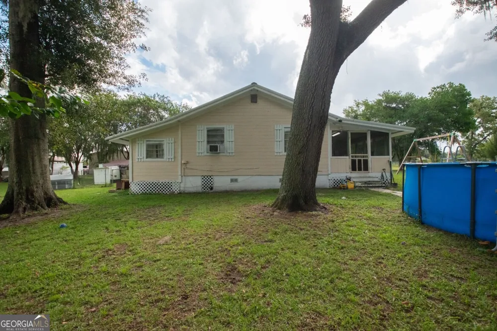 41 Sheridan ST St. George, GA 31562